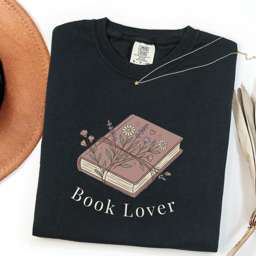 Book Lover T-shirt