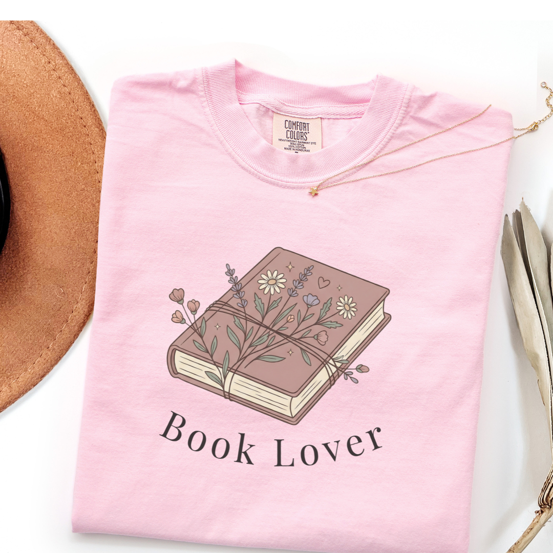 Book Lover T-shirt