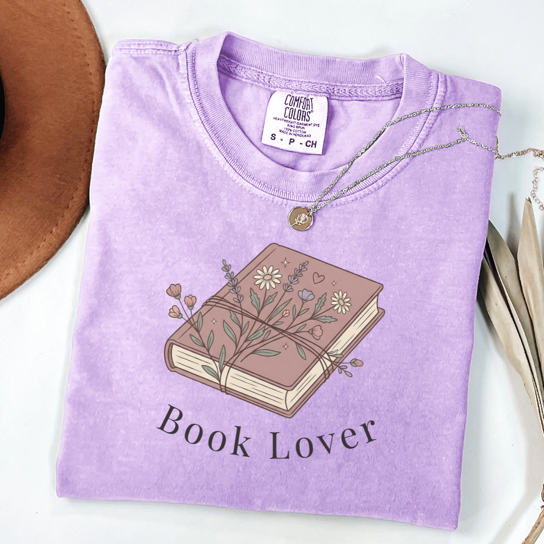 Book Lover T-shirt