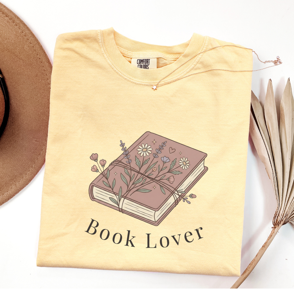 Book Lover T-shirt